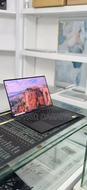 New Laptop Dell Precision 5560 16GB Intel Core i9 SSD 512GB