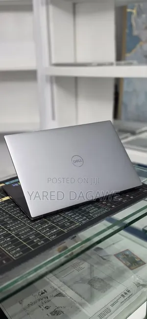 New Laptop Dell Precision 5560 16GB Intel Core i9 SSD 512GB