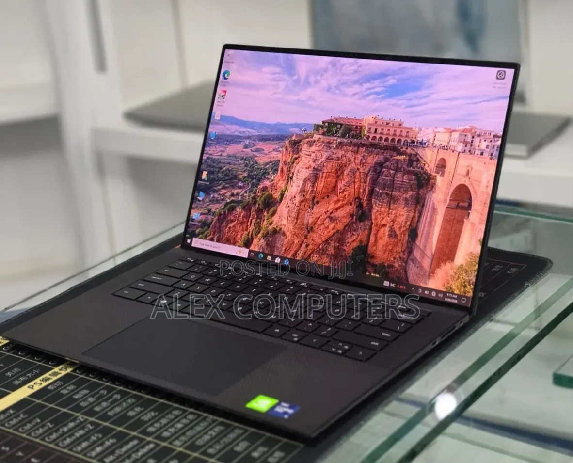New Laptop Dell Precision 5560 16GB Intel Core i7 SSD 512GB