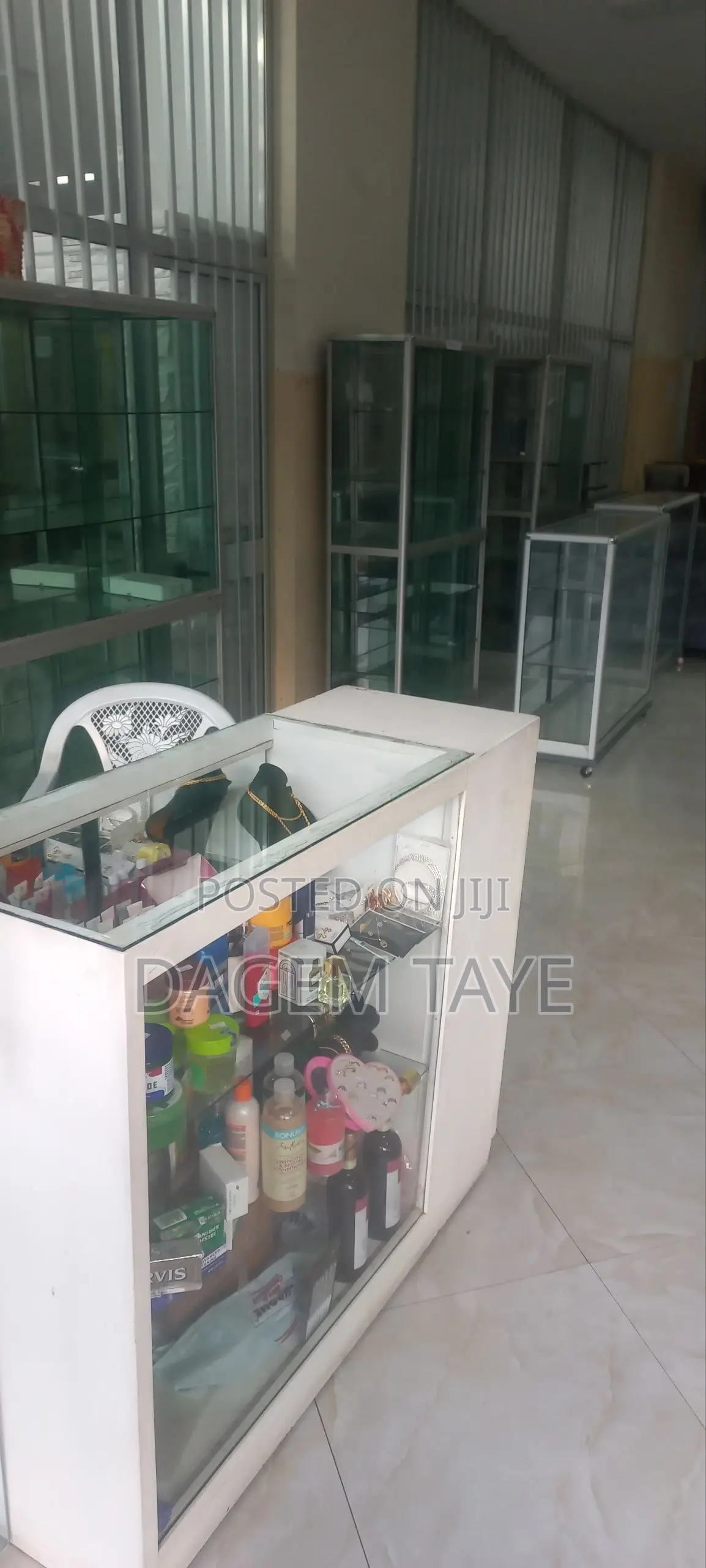 Display Shop for Rent