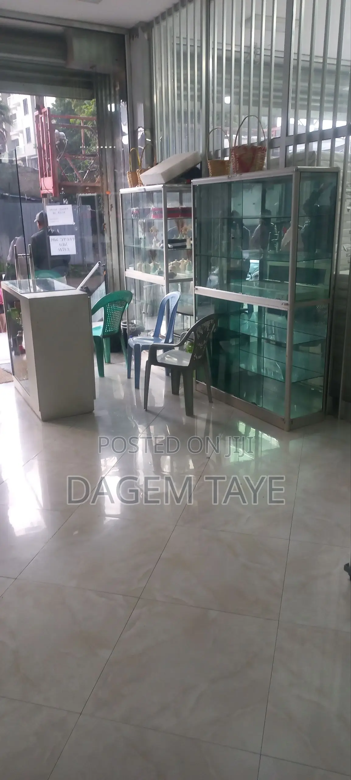 Display Shop for Rent