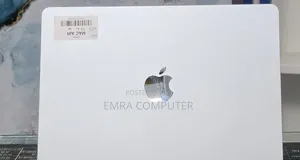 New Laptop Apple MacBook Air 2025 M4 16GB Apple M4 SSD 256GB