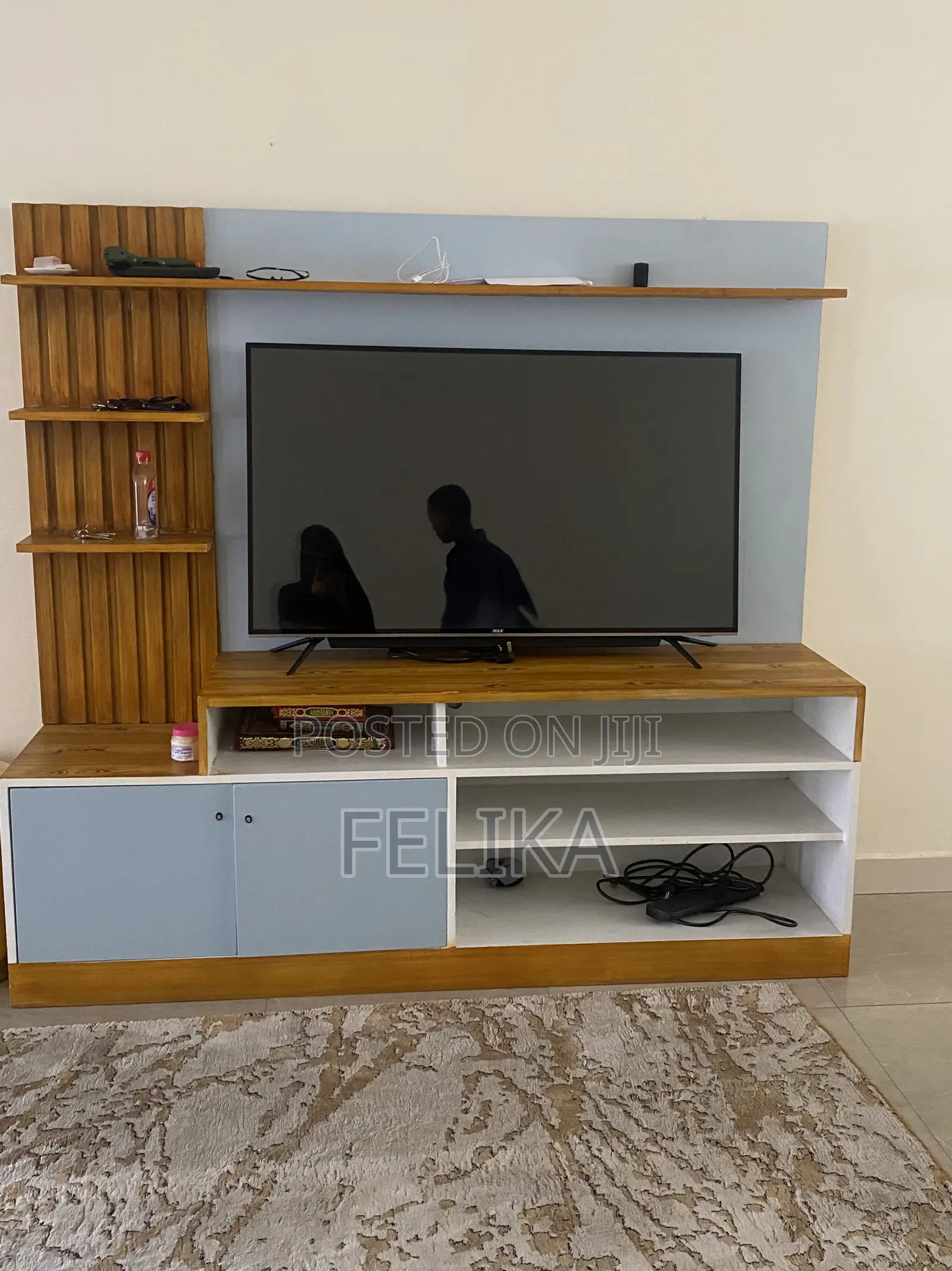 Wood Mode TV Stand