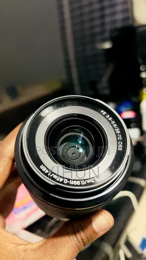 Sony 28-70