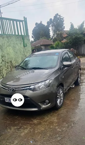 Toyota Yaris 2015 Blue