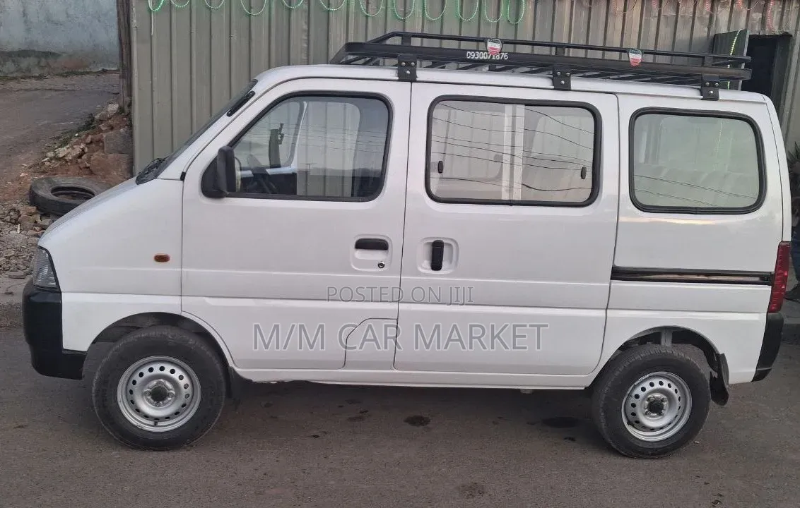 Suzuki Eeco 2024 White