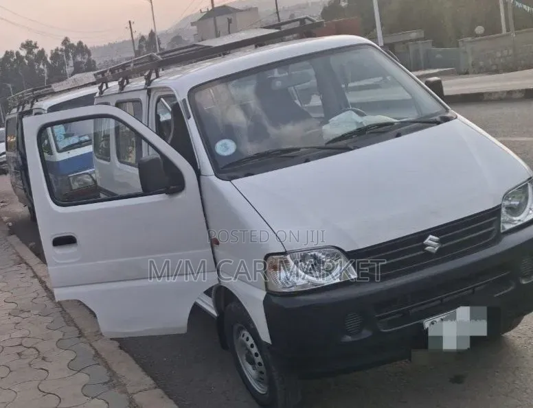 Suzuki Eeco 2024 White
