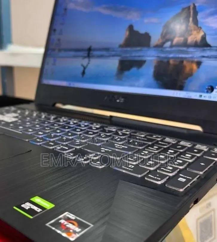 New Laptop Asus 16GB AMD Ryzen 7 SSD 512GB