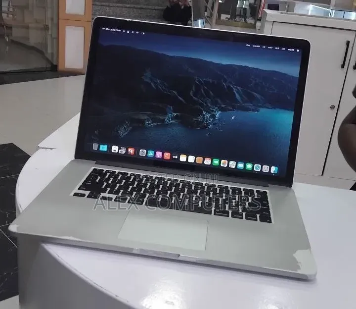 New Laptop Apple MacBook Pro 2014 16GB Intel Core i7 SSD 512GB