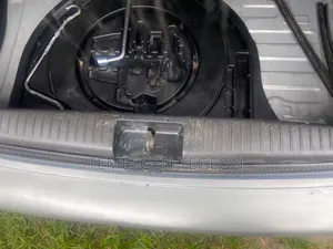Toyota Vitz 2004 Silver