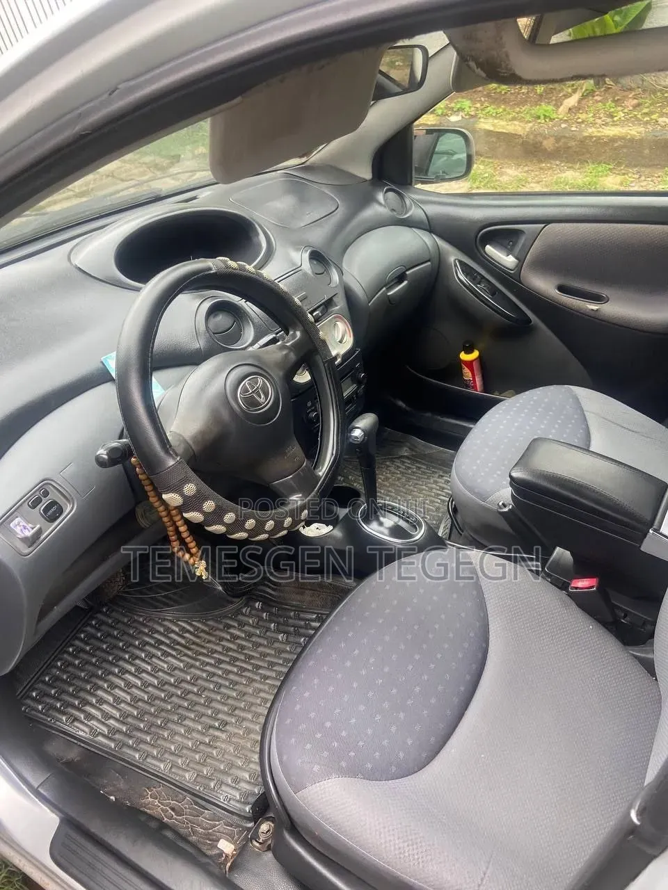 Toyota Vitz 2004 Silver