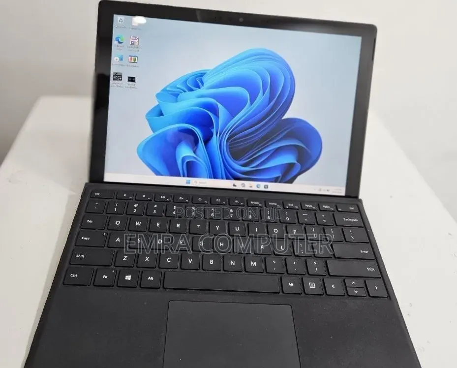 New Laptop Microsoft Surface 16GB Intel Core i7 SSD 1T