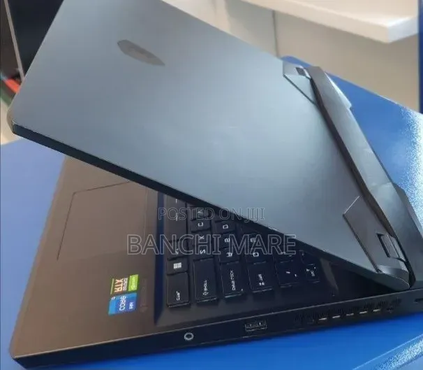 New Laptop MSI GP75 Leopard 16GB Intel Core i7 SSD 1T