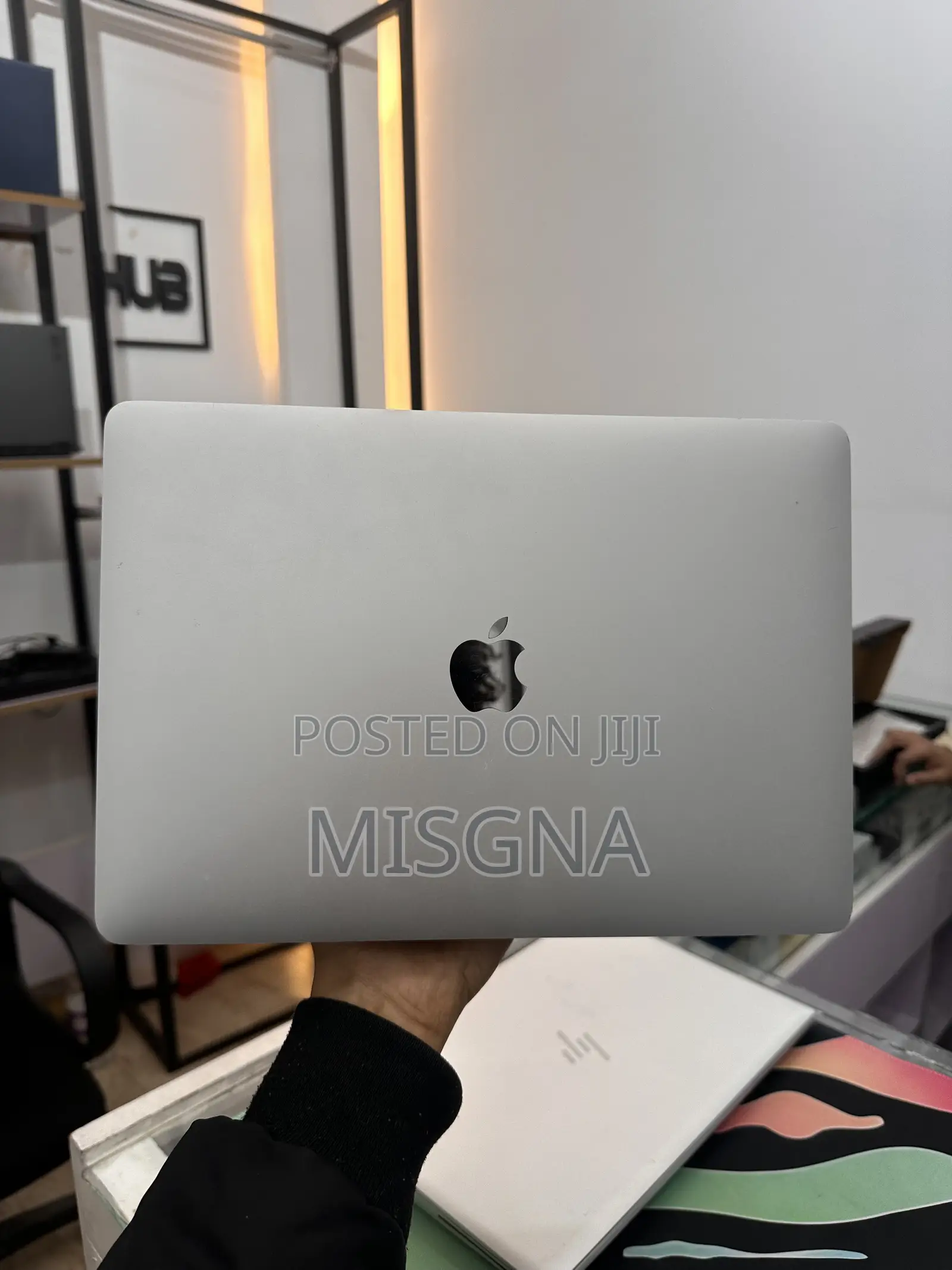Laptop Apple MacBook Pro 2023 M2 Pro 8GB Apple M2 SSD 256GB