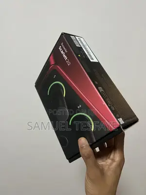Scarlet Focusrite Soundcard 2i2 4th Gen