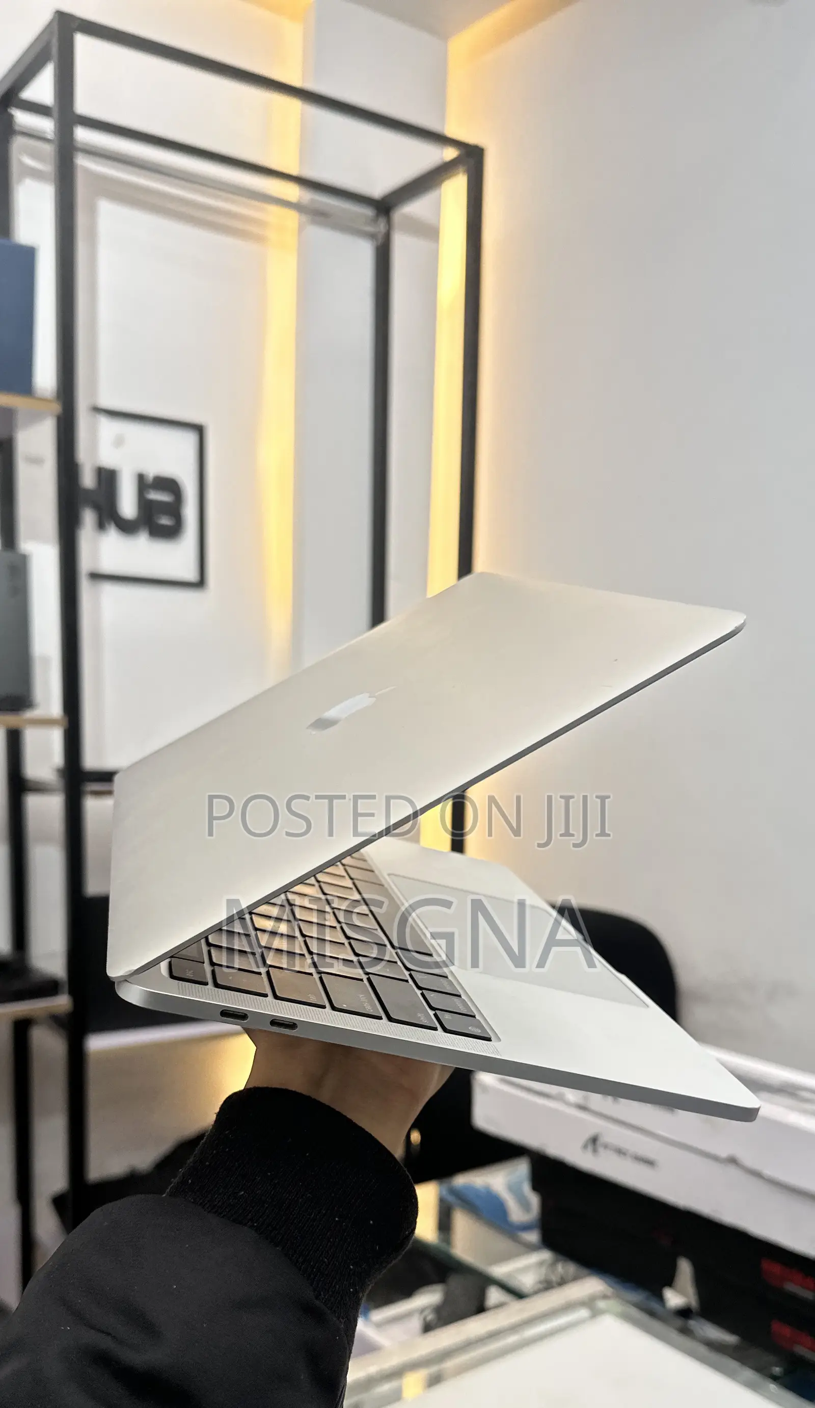 Laptop Apple MacBook Pro 2023 M2 Pro 8GB Apple M2 SSD 256GB