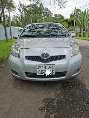 Toyota Yaris 2010 Silver