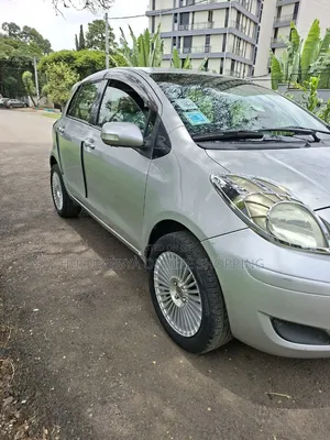 Toyota Yaris 2010 Silver