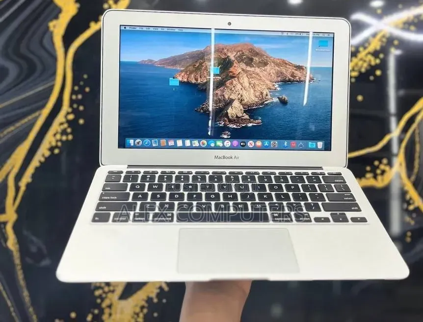 New Laptop Apple MacBook Air 2015 8GB Intel Core i5 SSD 128GB