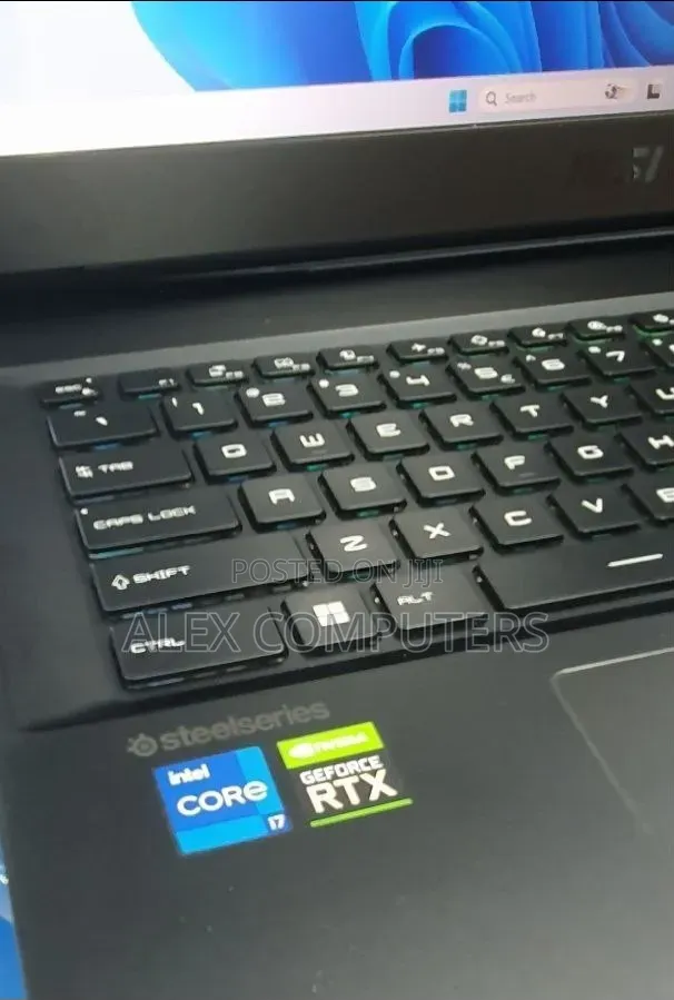 New Laptop MSI GP75 Leopard 16GB Intel Core i7 SSD 1T