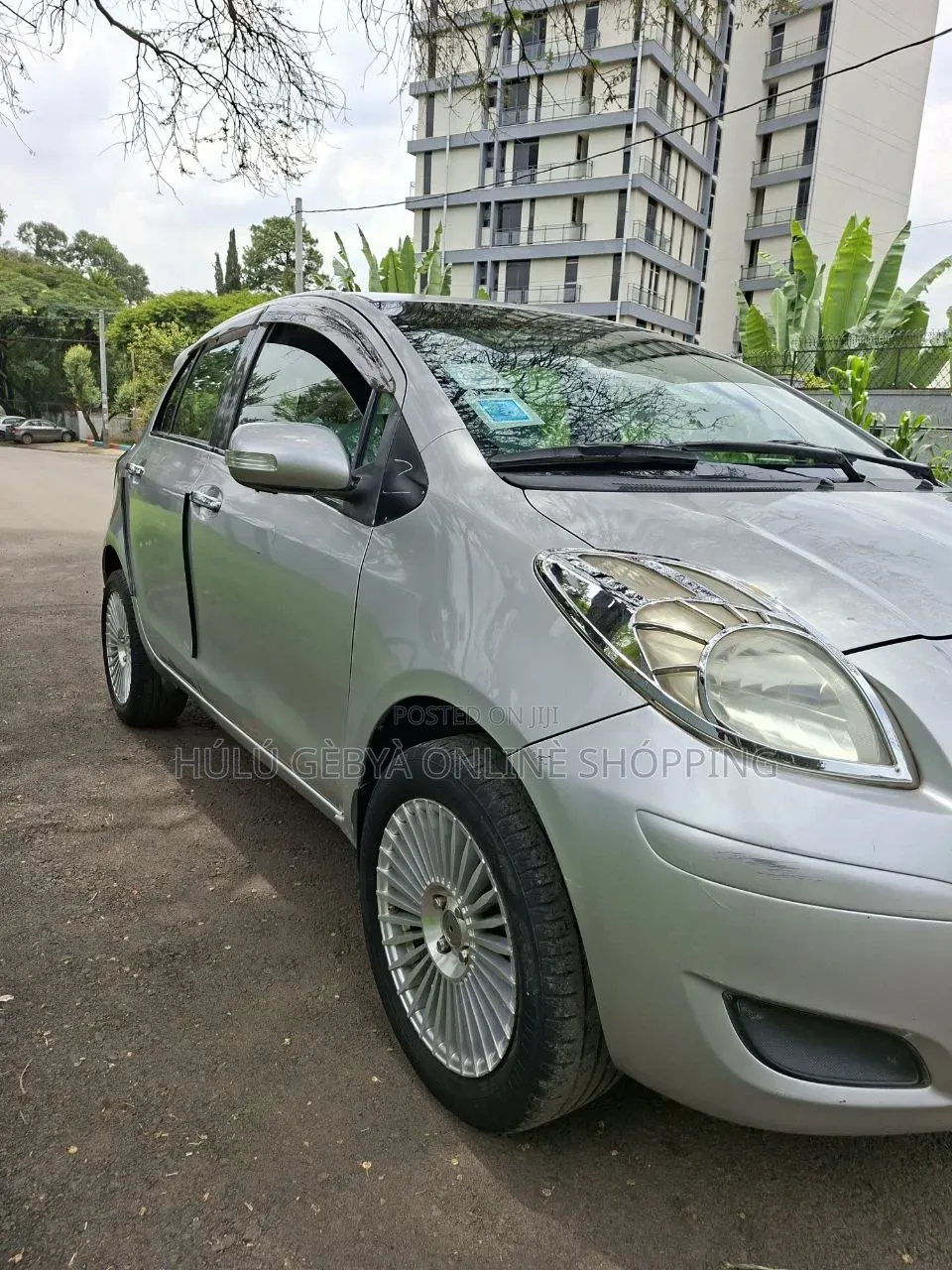 Toyota Yaris 2010 Silver