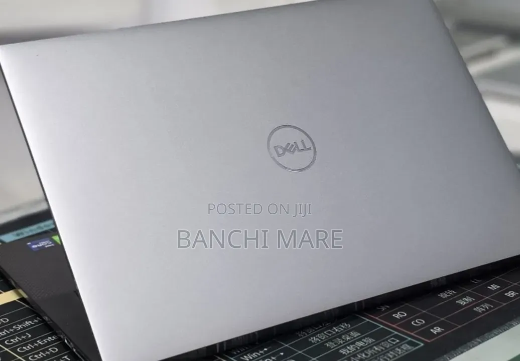 New Laptop Dell Precision 5560 16GB Intel Core i9 SSD 512GB