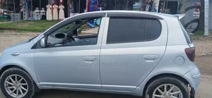 Toyota Vitz 2003 Gray