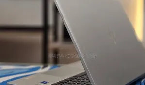 New Laptop HP EliteBook 1040 G8 16GB Intel Core i5 SSD 512GB