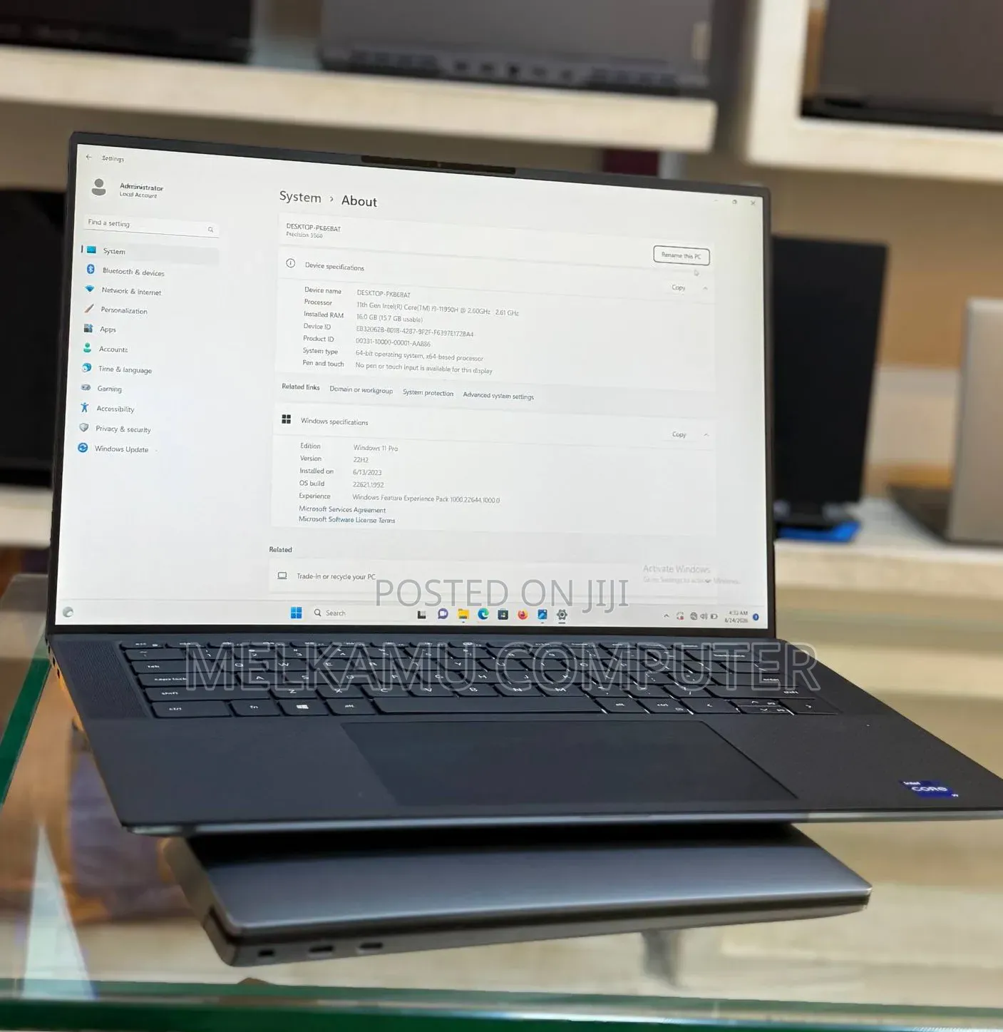 New Laptop Dell Precision 5560 16GB Intel Core i9 SSD 512GB