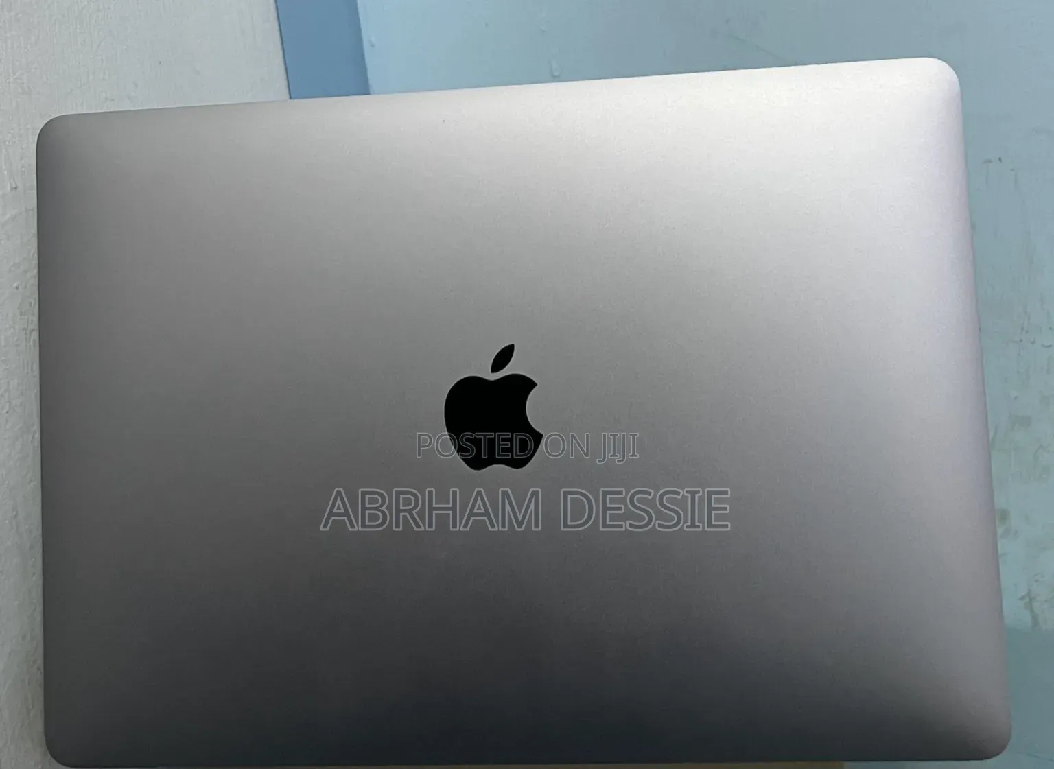 New Laptop Apple MacBook Air 2020 M1 8GB Apple M1 SSD 256GB
