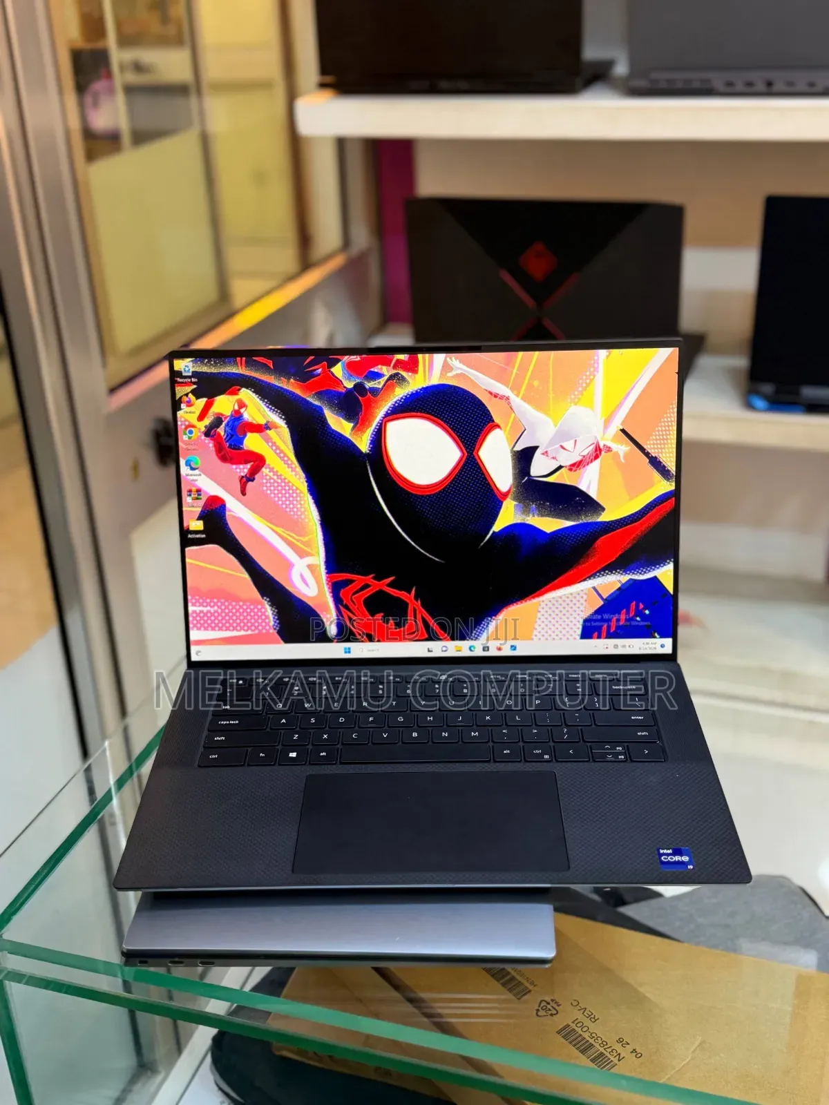 New Laptop Dell Precision 5560 16GB Intel Core i9 SSD 512GB