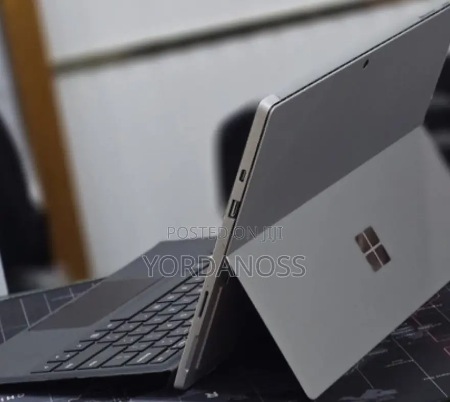 New Laptop Microsoft Surface Pro 7 16GB Intel Core i5 SSD 256GB
