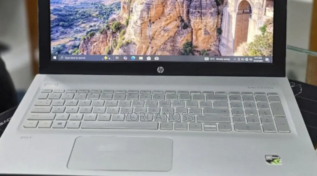 New Laptop HP Envy 13 12GB Intel Core i5 SSD 1T