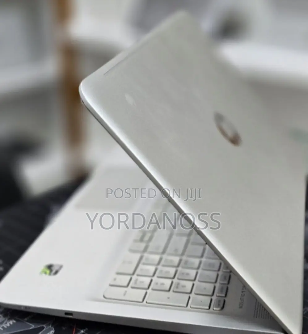 New Laptop HP Envy 13 12GB Intel Core i5 SSD 1T