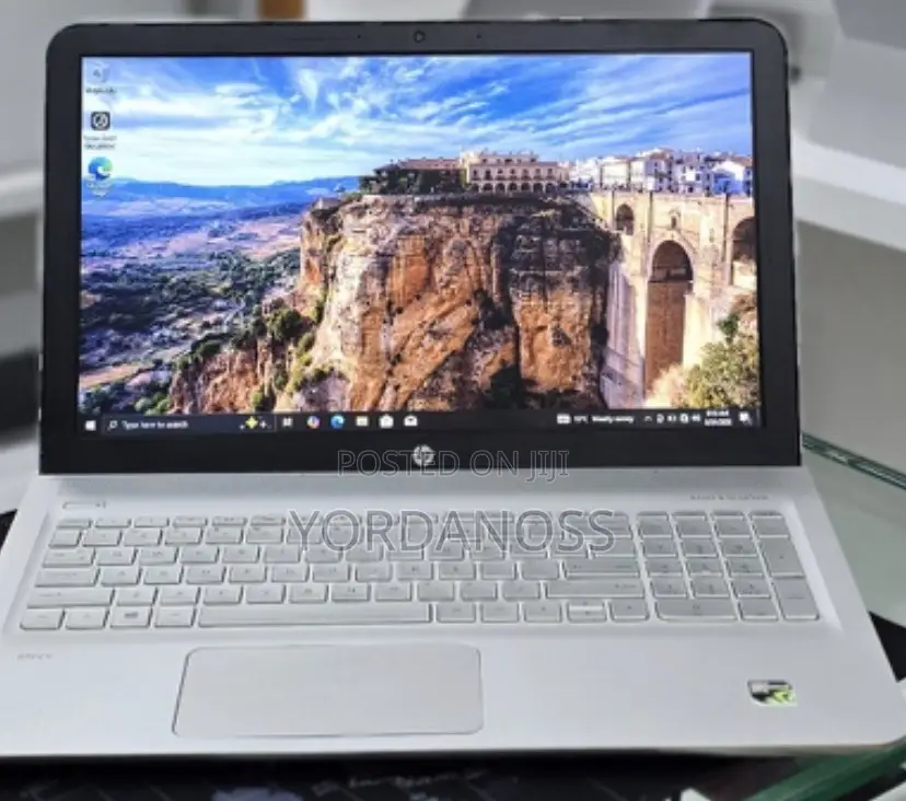 New Laptop HP Envy 13 12GB Intel Core i5 SSD 1T
