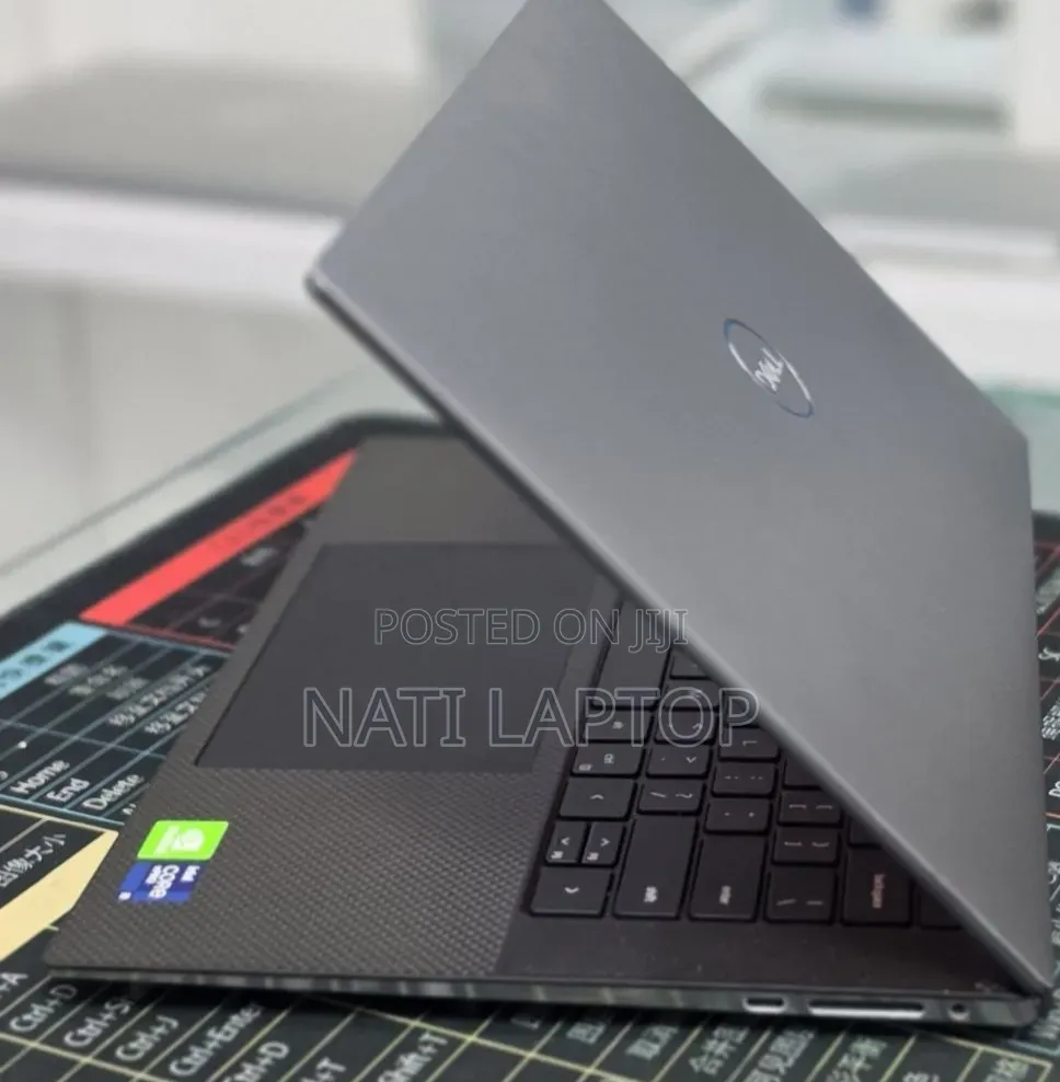 New Laptop Dell Precision 5560 16GB Intel Core i9 SSD 512GB