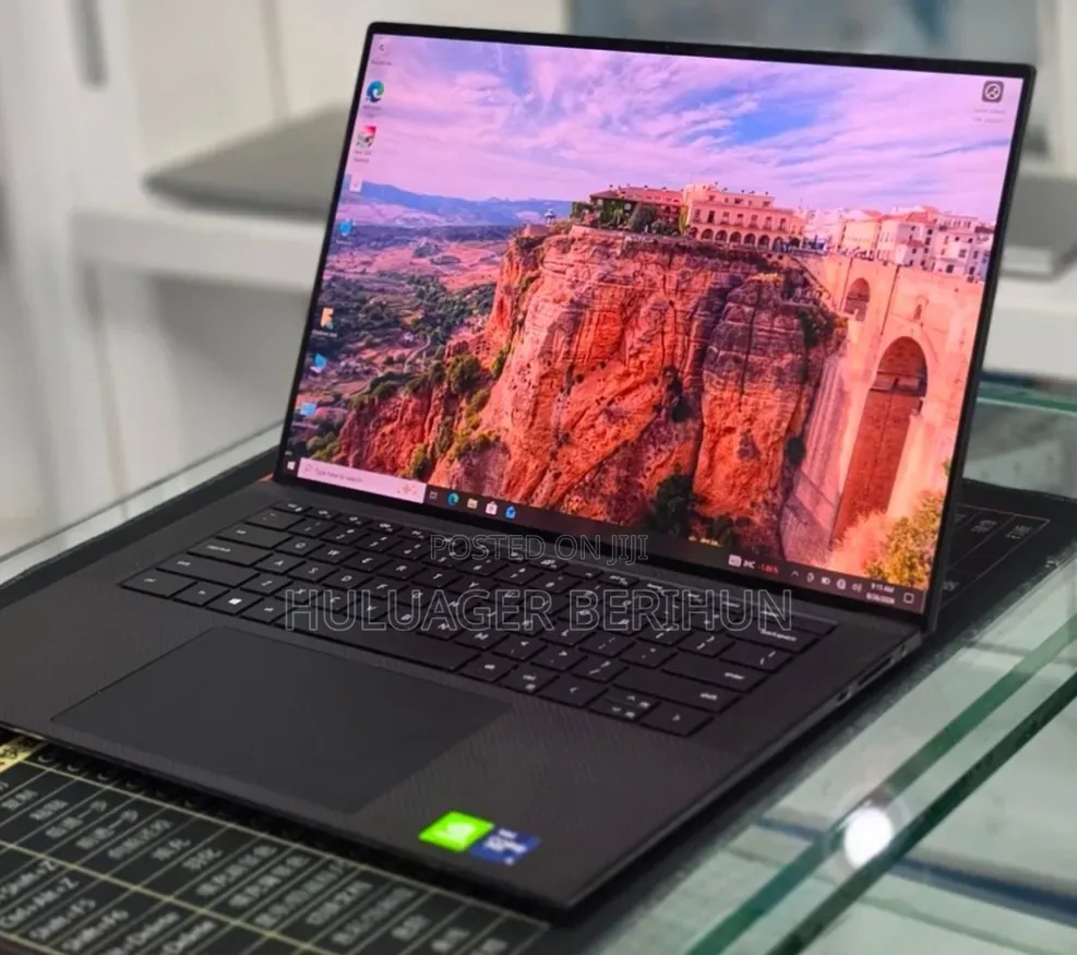 New Laptop Dell Precision 5560 16GB Intel Core i9 SSD 512GB