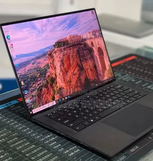 New Laptop Dell Precision 5560 16GB Intel Core i9 SSD 512GB