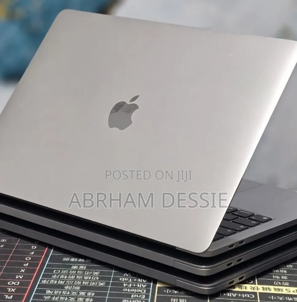 New Laptop Apple MacBook Pro 2021 M1 8GB Apple M1 SSD 512GB
