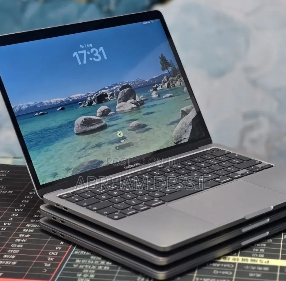 New Laptop Apple MacBook Pro 2021 M1 8GB Apple M1 SSD 512GB