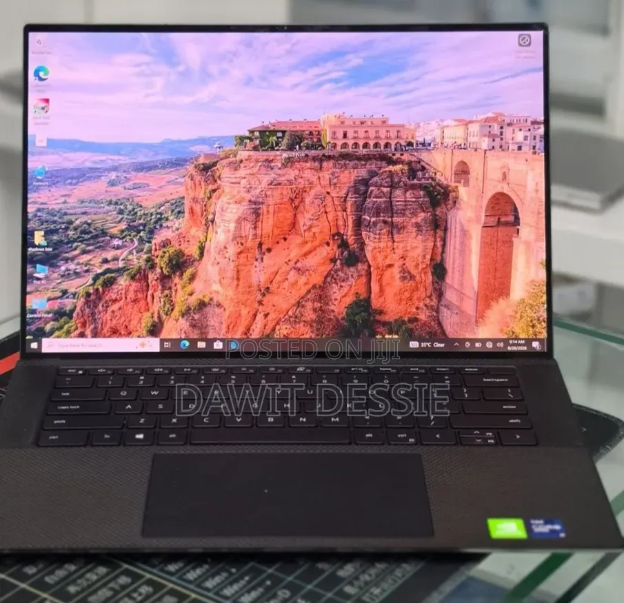 New Laptop Dell Precision 5560 16GB Intel Core i9 SSD 512GB