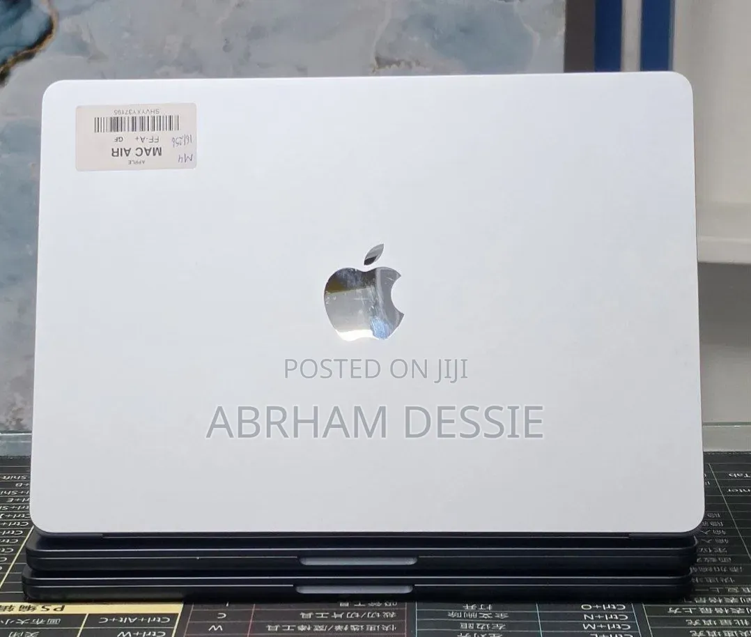 New Laptop Apple MacBook Air 2025 M4 16GB Apple M4 SSD 256GB