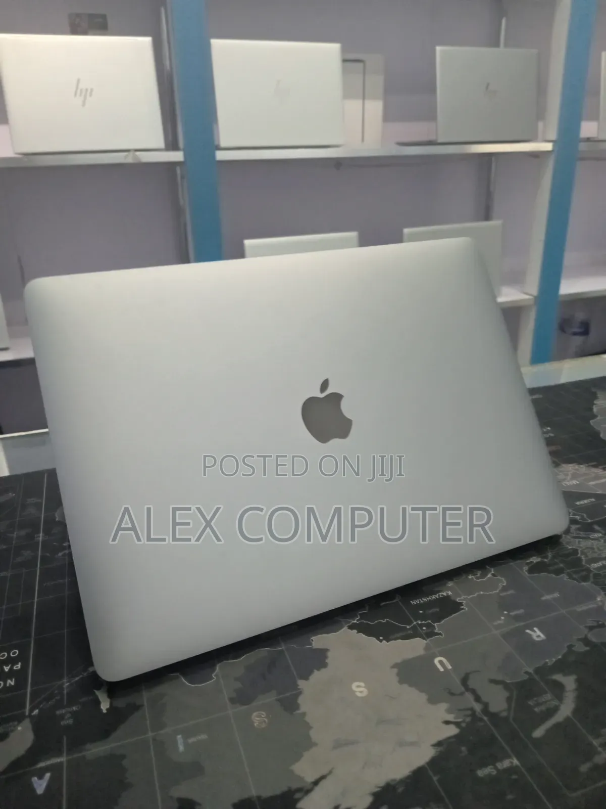 New Laptop Apple MacBook Pro 2022 M2 8GB Apple M2 SSD 512GB