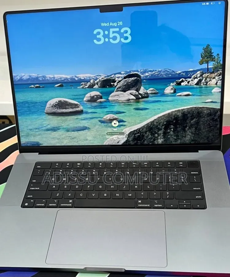 New Laptop Apple MacBook Pro 2021 M1 32GB Apple M1 Pro SSD 512GB