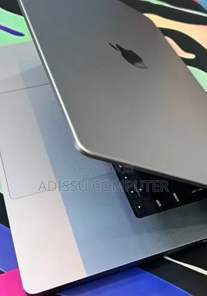 New Laptop Apple MacBook Pro 2021 M1 32GB Apple M1 Pro SSD 512GB