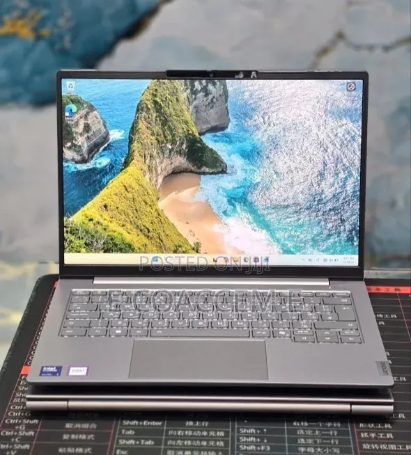 New Laptop Lenovo ThinkBook 14 G8 IAL 16GB Intel Core Ultra 7 SSD 512GB