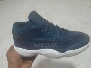 Air Jordan Retro Low IE