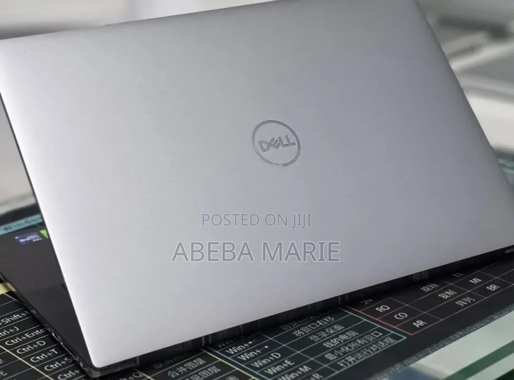 New Laptop Dell Precision 5560 16GB Intel Core i9 SSD 512GB