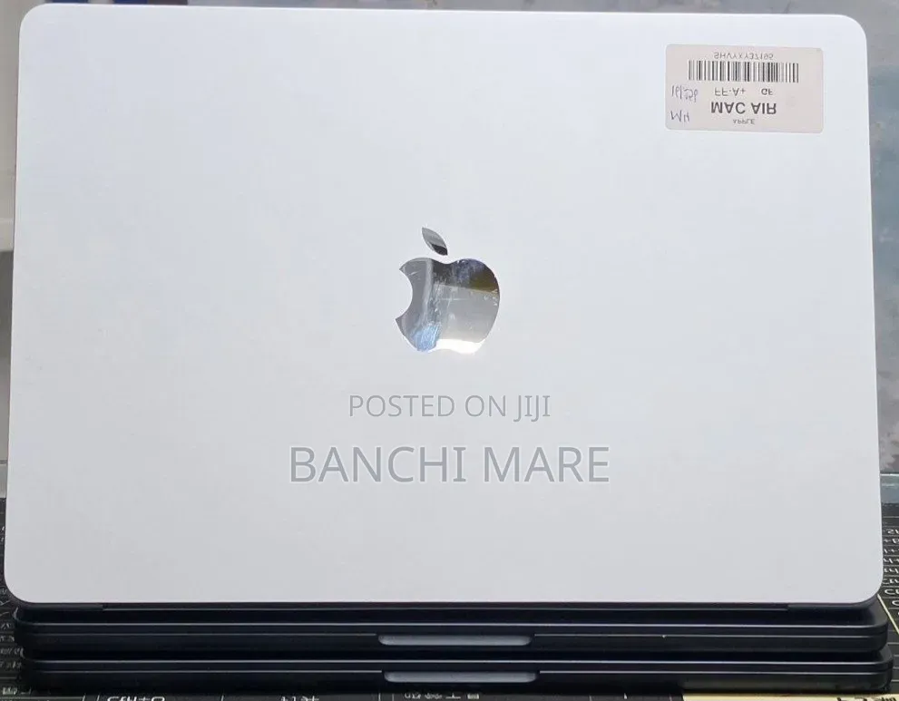 New Laptop Apple MacBook Air 2025 M4 16GB Apple M4 SSD 256GB