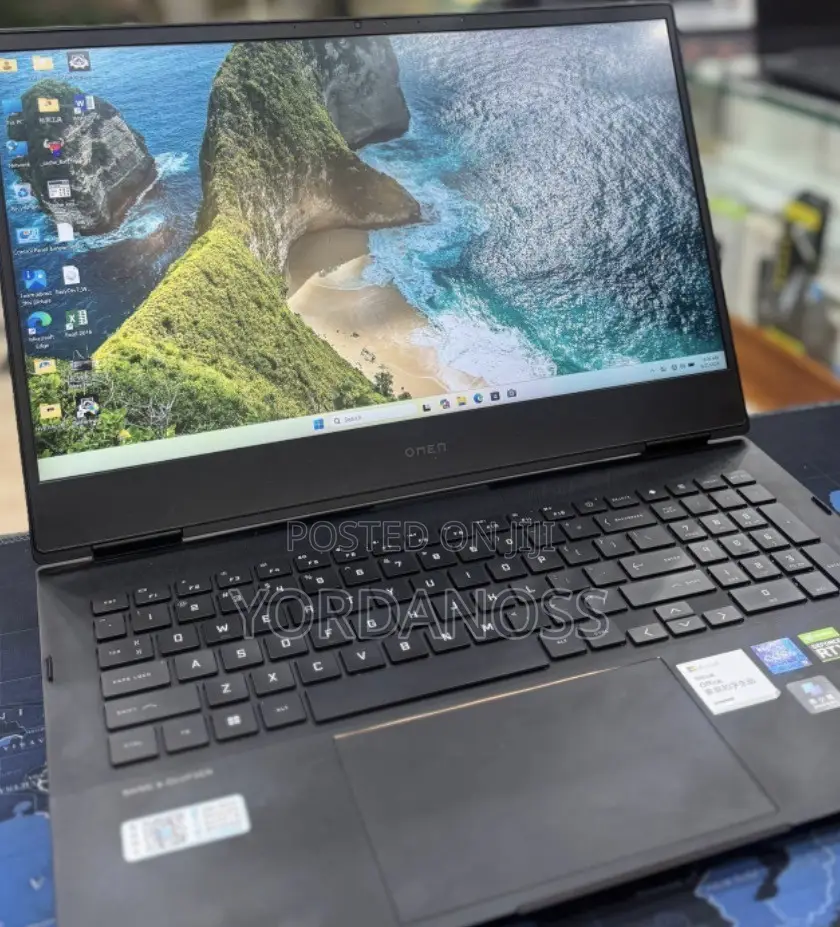 New Laptop HP Omen 16 16GB Intel Core i9 SSD 1T